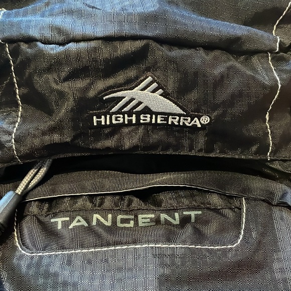 High Sierra Tangent 45l back pack - Picture 2 of 4